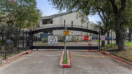 Houston 1-story, 1-bed 7313 Gulf Freeway 403-idx