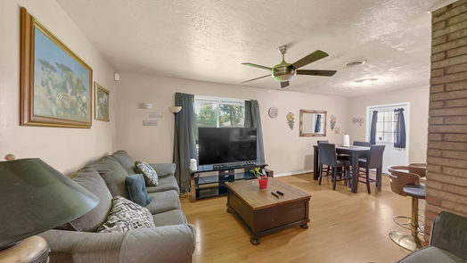 Houston 1-story, 3-bed 5714 Meadow Creek Lane-idx