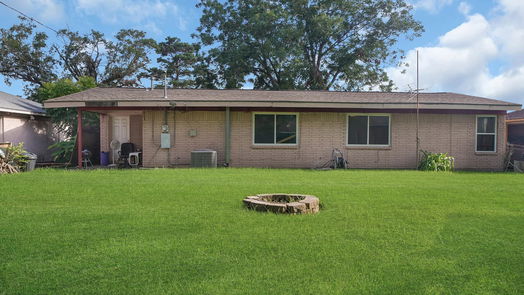 Houston 1-story, 3-bed 5714 Meadow Creek Lane-idx