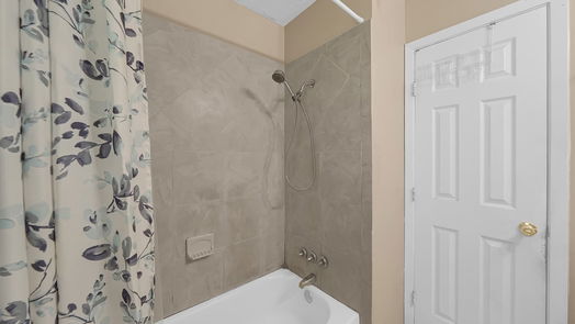 Houston 1-story, 3-bed 5714 Meadow Creek Lane-idx