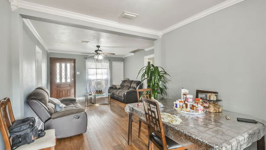 Houston 1-story, 3-bed 5518 Sweetbriar Street-idx