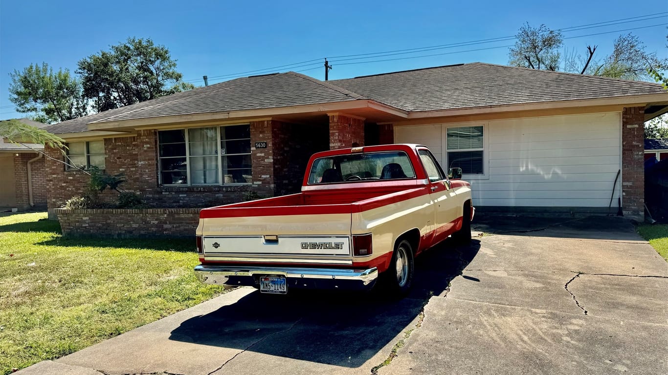 Houston 1-story, 4-bed 5630 Meadow Creek Lane-idx