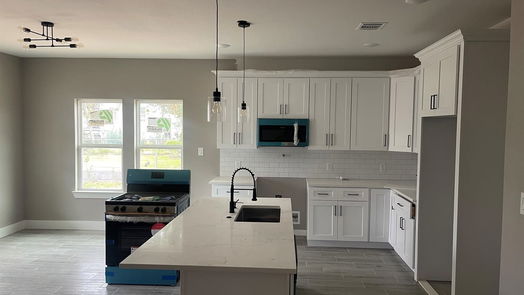 Houston null-story, 3-bed 8305 JENNINGS-idx