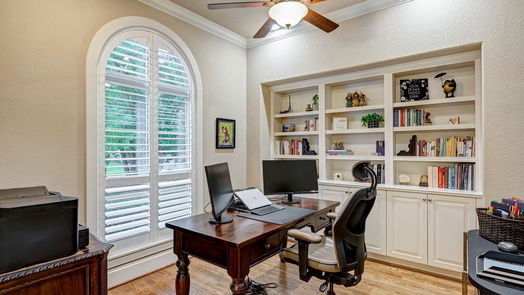 Houston 1-story, 4-bed 1729 Viking Drive-idx