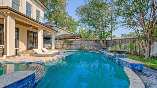 Houston 3-story, 4-bed 1636 Richelieu Lane-idx