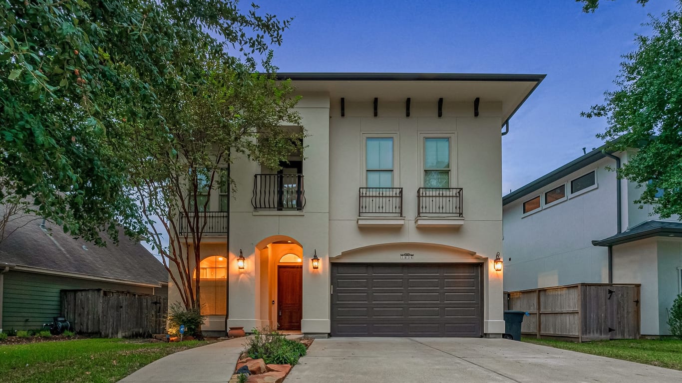 Houston 3-story, 4-bed 1636 Richelieu Lane-idx