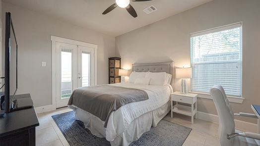 Houston 3-story, 3-bed 880 Wakefield Drive B-idx