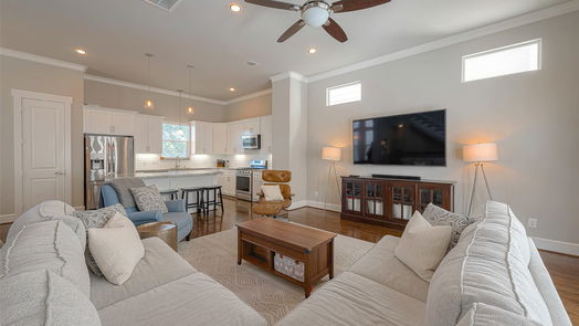 Houston 3-story, 3-bed 880 Wakefield Drive B-idx