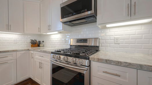 Houston 3-story, 3-bed 880 Wakefield Drive B-idx