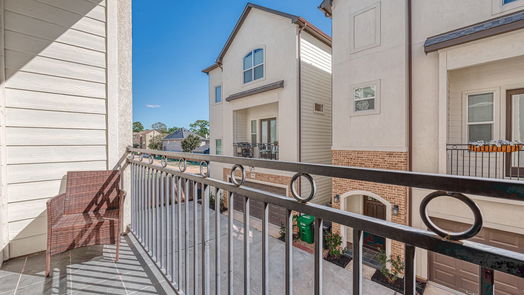Houston 3-story, 3-bed 880 Wakefield Drive B-idx