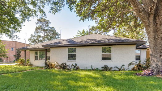 Houston 1-story, 3-bed 803 Judiway Street-idx