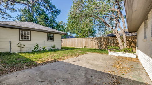 Houston 1-story, 3-bed 803 Judiway Street-idx