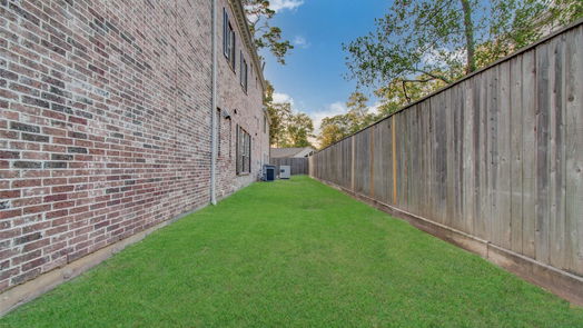 Houston 3-story, 6-bed 528 W 32nd Street-idx