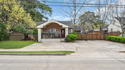 Houston 1-story, 4-bed 809 W 34th Street-idx