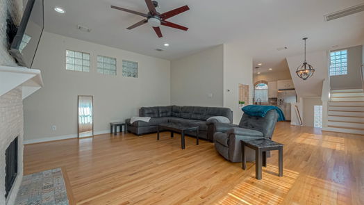 Houston 3-story, 3-bed 650 Westcross Street 36-idx