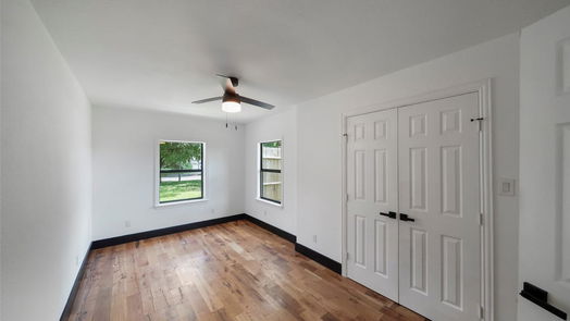 Houston 1-story, 4-bed 701 W 39th Street-idx