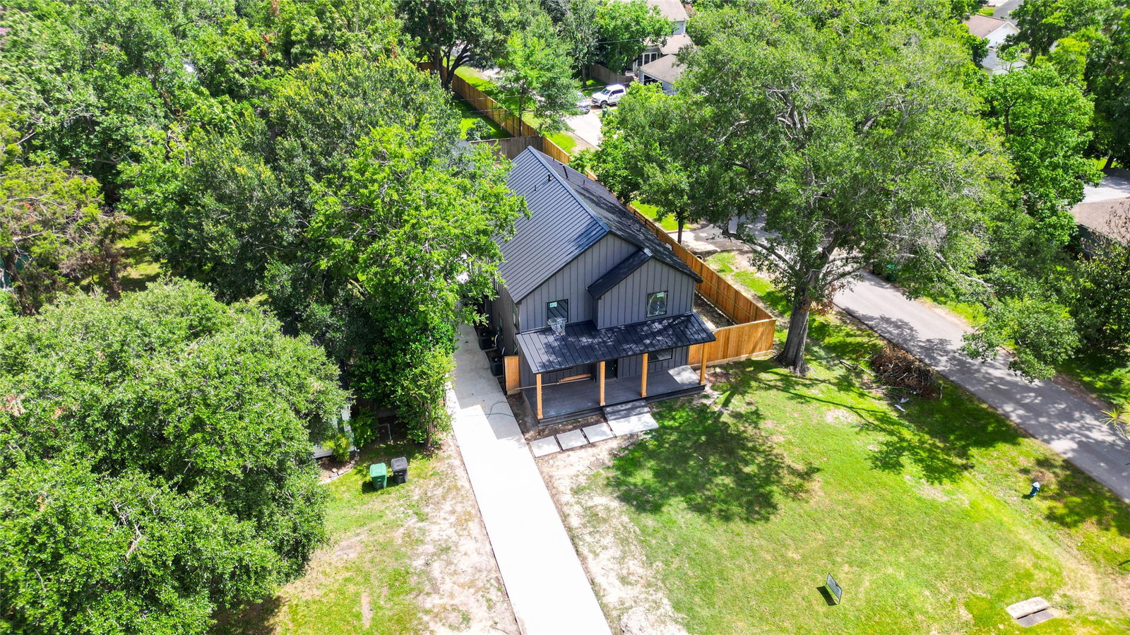 Houston 2-story, 5-bed 404 W 30th Street-idx