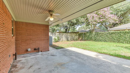 Houston 1-story, 3-bed 702 Azaleadell Drive-idx