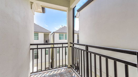 Houston 3-story, 4-bed 3709 Swayze Court 12-idx