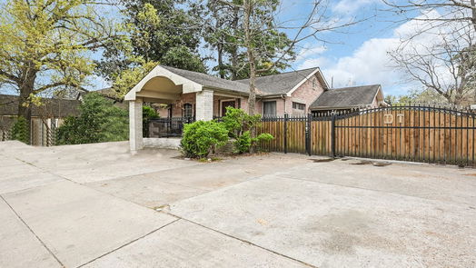 Houston 1-story, 4-bed 809 W 34th Street-idx