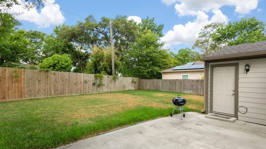 Houston 1-story, 3-bed 1707 W 43rd Street-idx