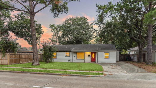 Houston 1-story, 3-bed 1707 W 43rd Street-idx