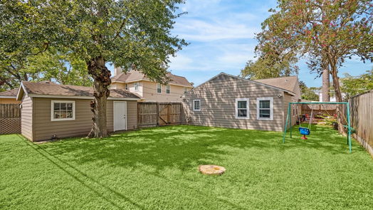 Houston 1-story, 3-bed 975 W 43rd Street-idx