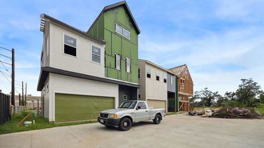 Houston 3-story, 4-bed 3907 Yale Heights Drive Drive-idx