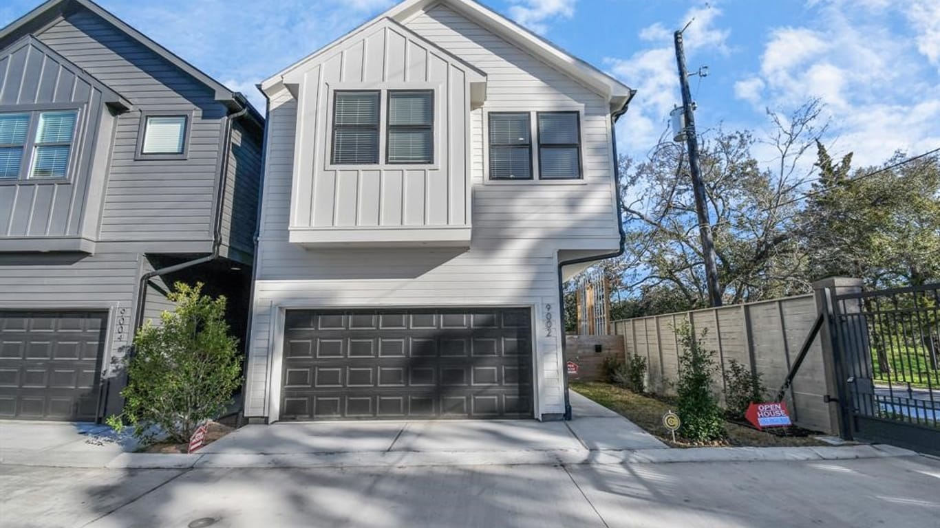 Houston 2-story, 3-bed 405 Alvia Run Lane A2-idx