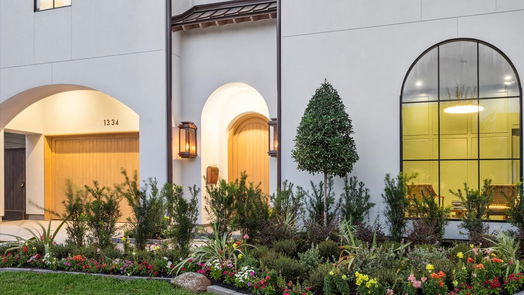 Houston 2-story, 4-bed 1334 Chantilly Lane-idx