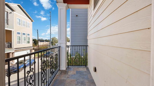 Houston 4-story, 4-bed 2107 Oatfield Drive-idx