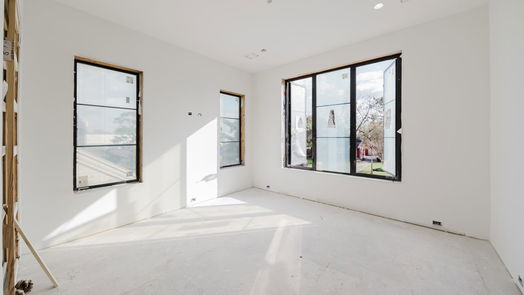 Houston 2-story, 5-bed 216 W 31st Street-idx