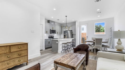 Houston 2-story, 3-bed 409 Alvia Run Lane B2-idx