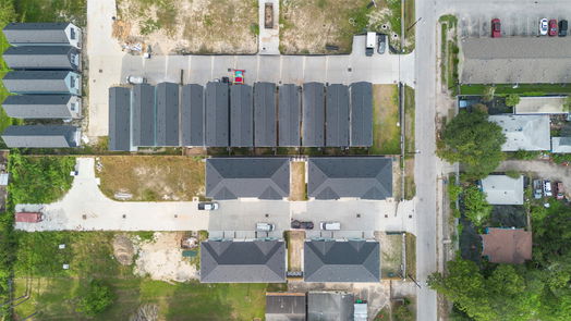 Houston 2-story, 3-bed 409 Alvia Run Lane B2-idx