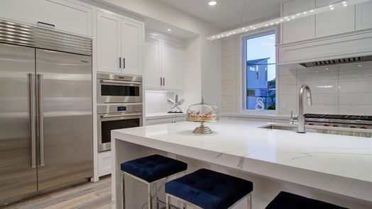 Houston 3-story, 3-bed 406 W Bell-idx