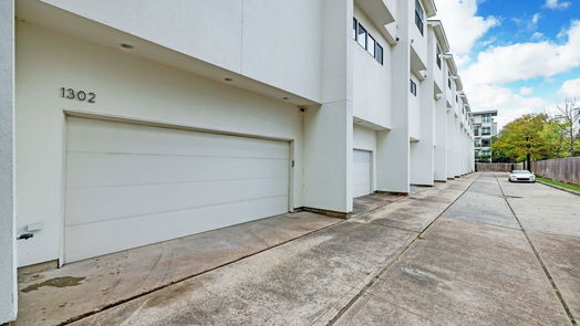 Houston 4-story, 2-bed 1302 W Dallas Street-idx