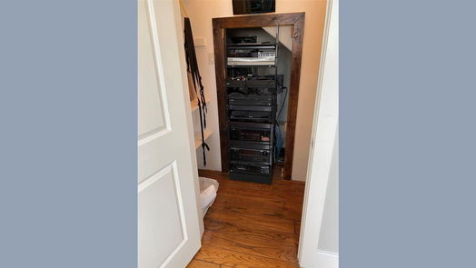 Houston 4-story, 2-bed 1302 W Dallas Street-idx