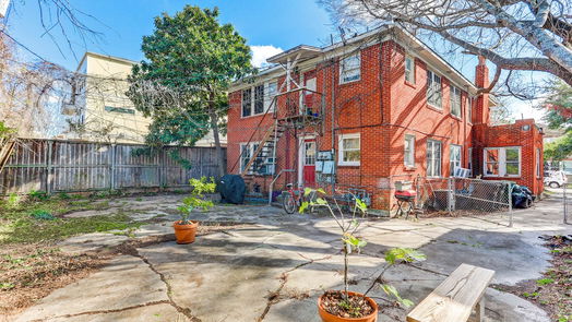 Houston 2-story, 6-bed 608 W Saulnier Street-idx