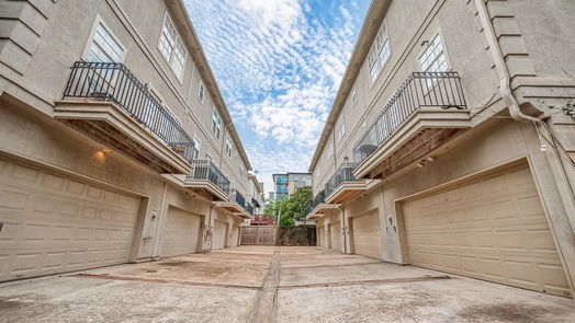 Houston 3-story, 3-bed 1950 W Bell Street-idx