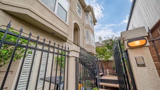 Houston 3-story, 3-bed 1950 W Bell Street-idx