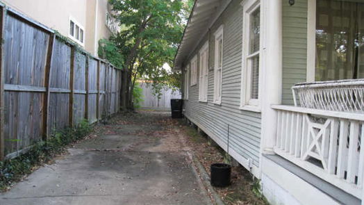 Houston 1-story, 3-bed 1935 W Clay Street-idx