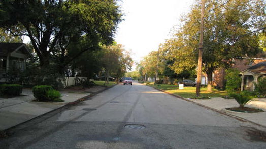 Houston 1-story, 3-bed 1935 W Clay Street-idx