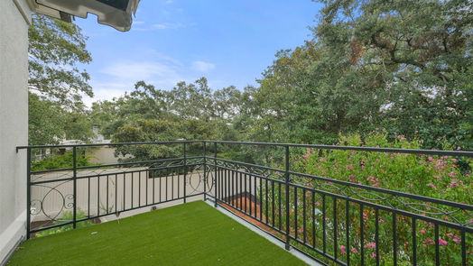 Houston 3-story, 5-bed 1069 Kirby Drive-idx