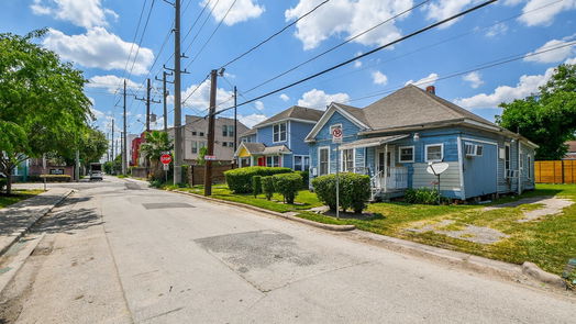 Houston 1-story, 2-bed 1318 Cleveland Street-idx