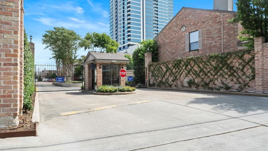 Houston 1-story, 2-bed 1201 Mcduffie Street 205-idx