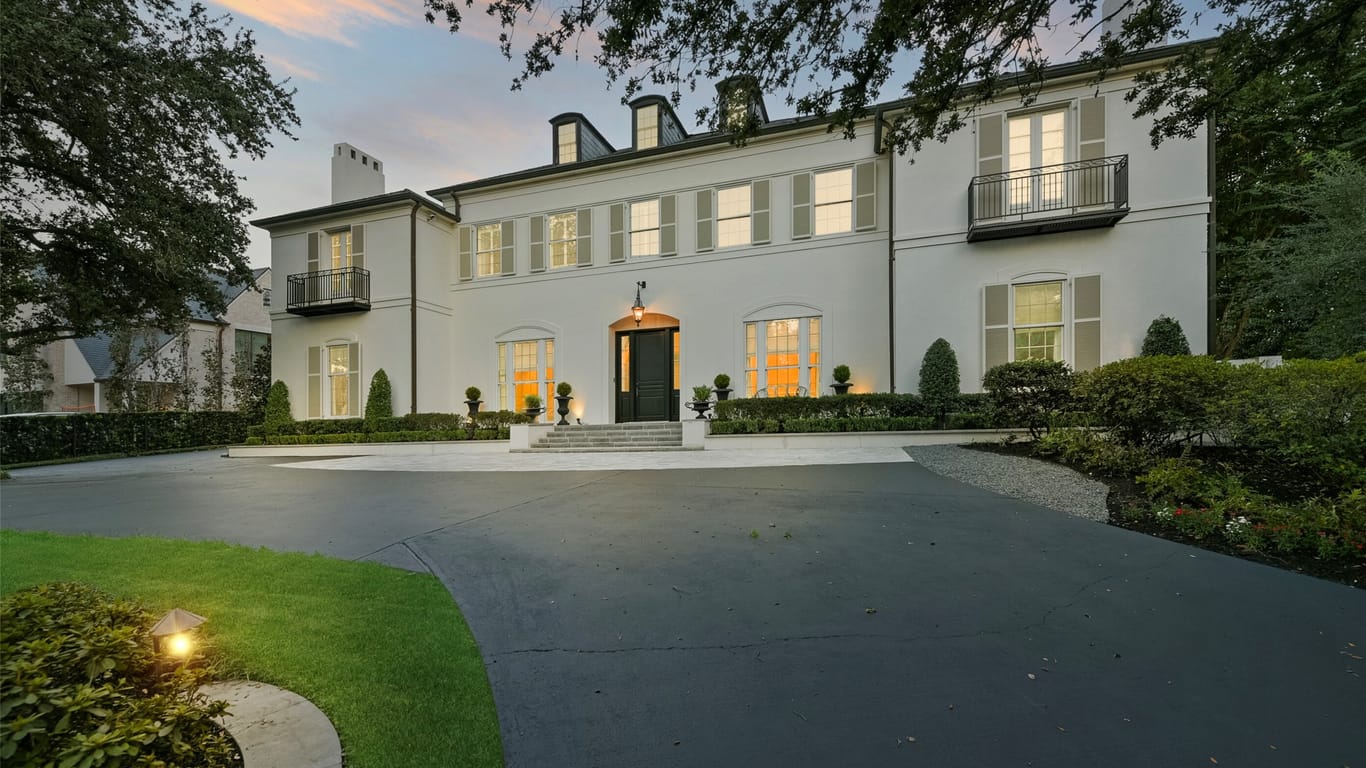 Houston 3-story, 5-bed 1069 Kirby Drive-idx