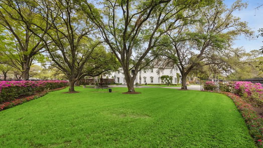 Houston 3-story, 4-bed 1561 Kirby Drive-idx