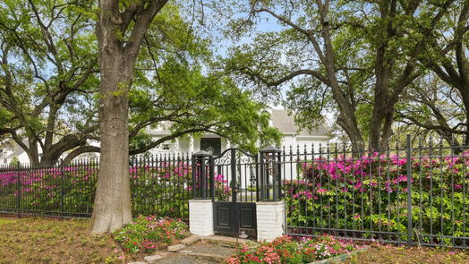 Houston 3-story, 4-bed 1561 Kirby Drive-idx