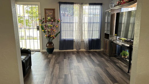 Houston 1-story, 3-bed 7530 Brownsville Street-idx