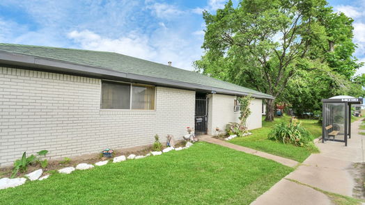 Houston 1-story, 1-bed 2401 Lockwood Drive-idx